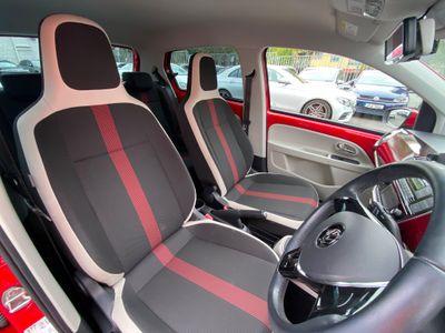 2017 Volkswagen up!