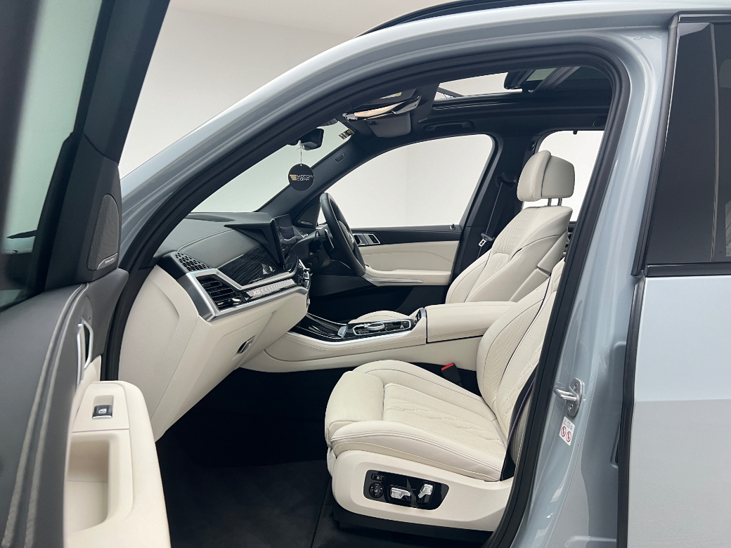 2025 BMW X5
