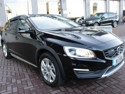 2016 Volvo V60 Cross Country