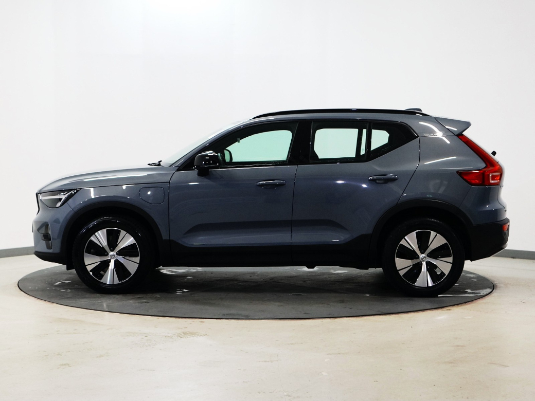 2023 Volvo XC40