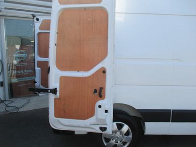 2023 Nissan Interstar