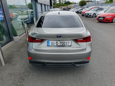 2016 Lexus IS 300h