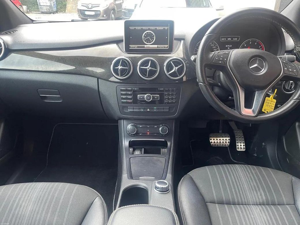 2012 Mercedes-Benz B 180