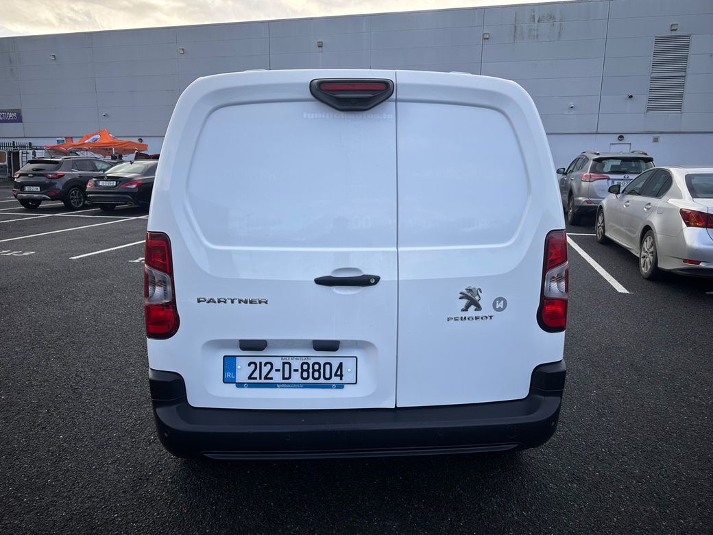 2021 Peugeot Partner