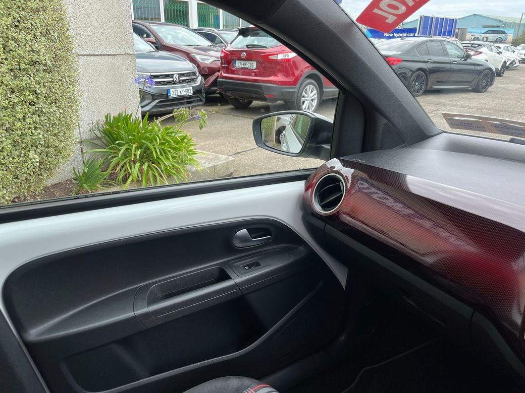 2018 Volkswagen up!