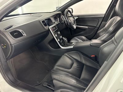 2016 Volvo V60