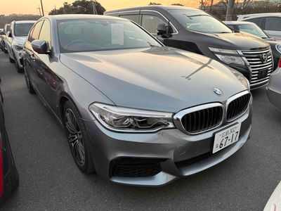 2019 BMW 523