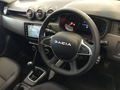 2023 Dacia Duster