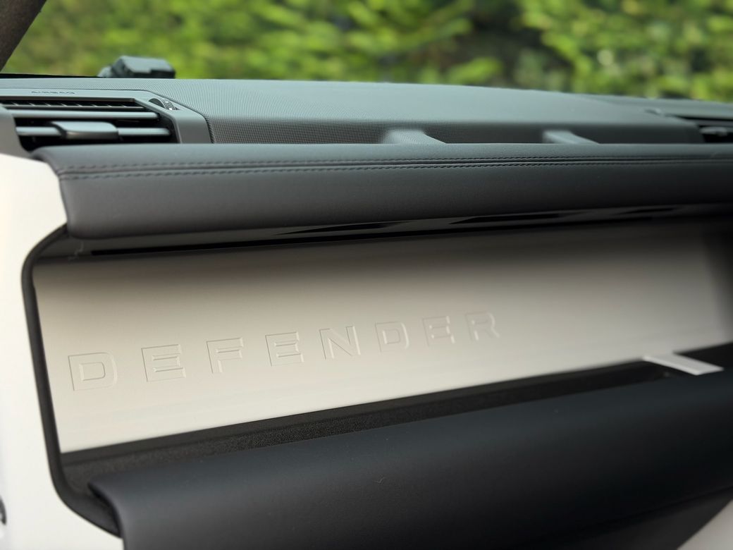 2025 Land Rover Defender