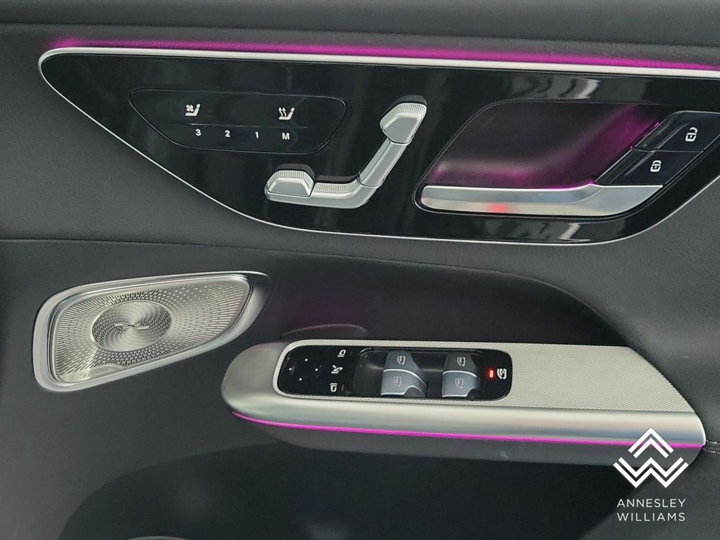 2025 Mercedes-Benz GLC Class