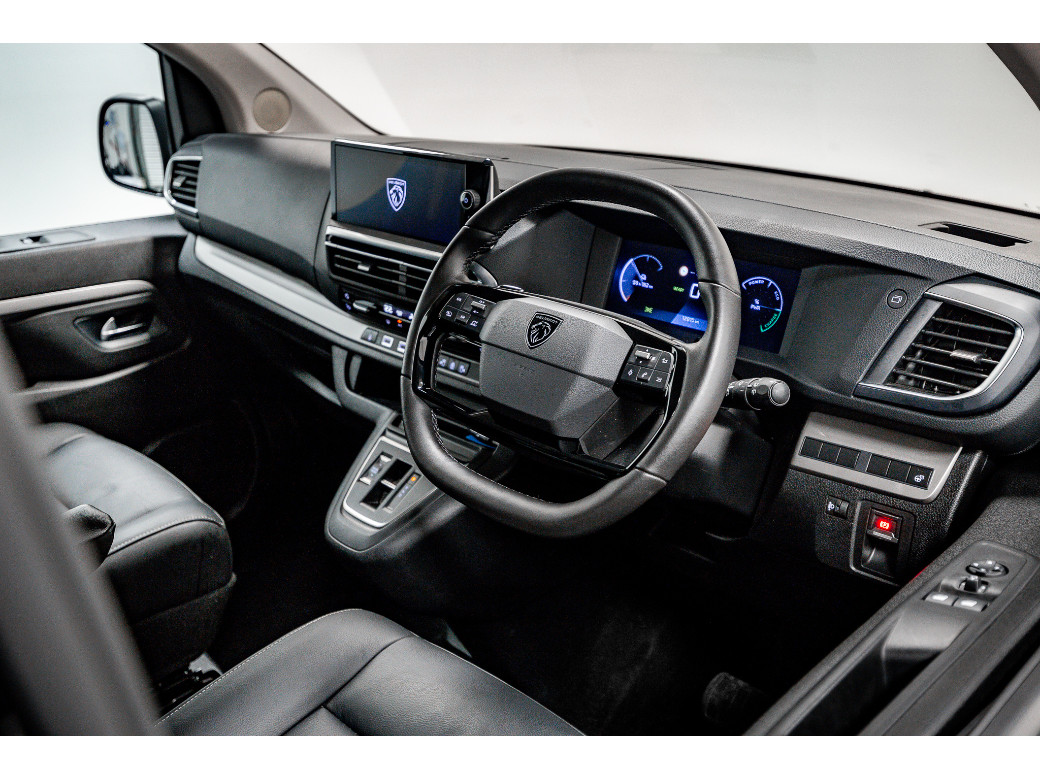 2025 Peugeot Traveller