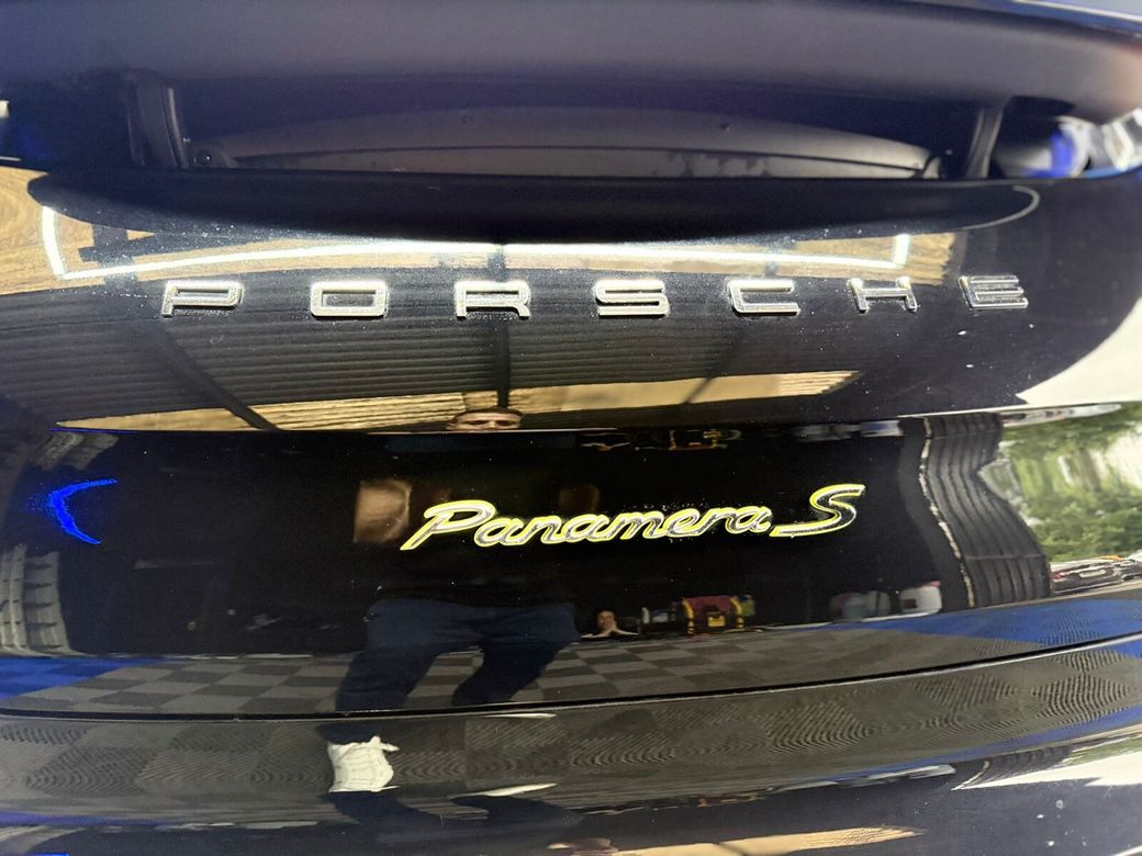 2016 Porsche Panamera