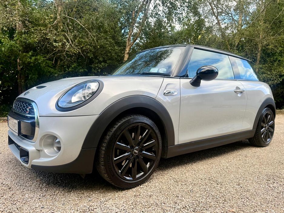 2018 Mini Hatch