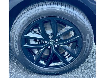 2025 Land Rover Range Rover Velar