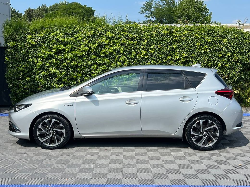 2017 Toyota Auris