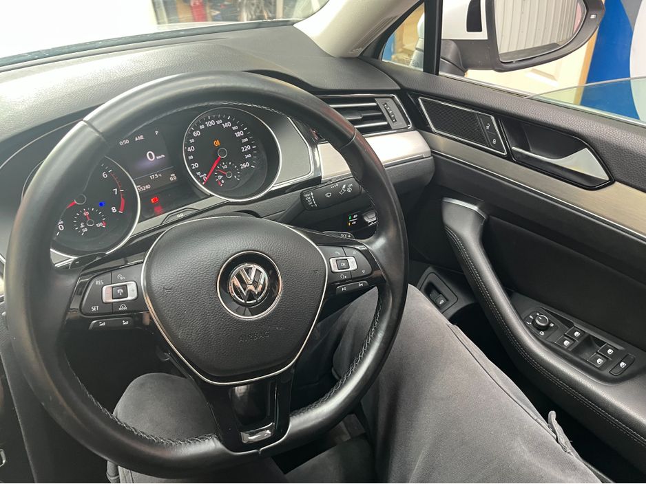 2017 Volkswagen Passat