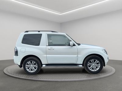 2016 Mitsubishi Shogun