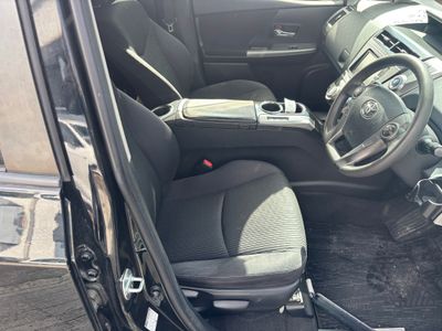 2016 Toyota Prius Alpha