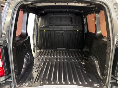 2023 Peugeot Partner