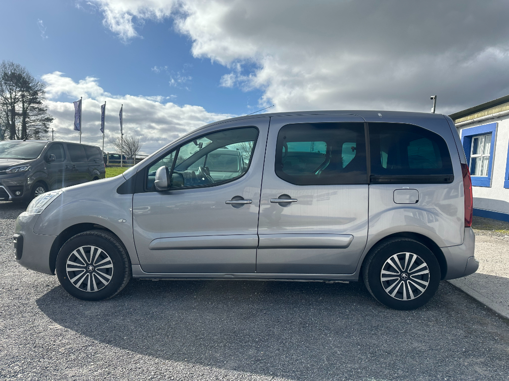 2017 Peugeot Partner Tepee