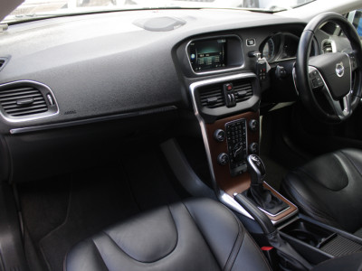 2015 Volvo V40