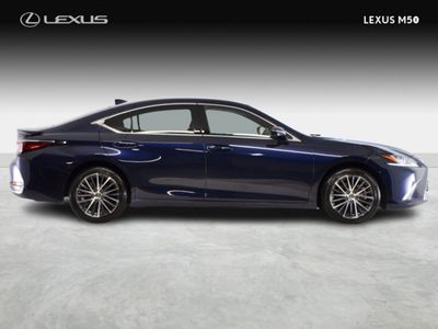 2025 Lexus ES 300h
