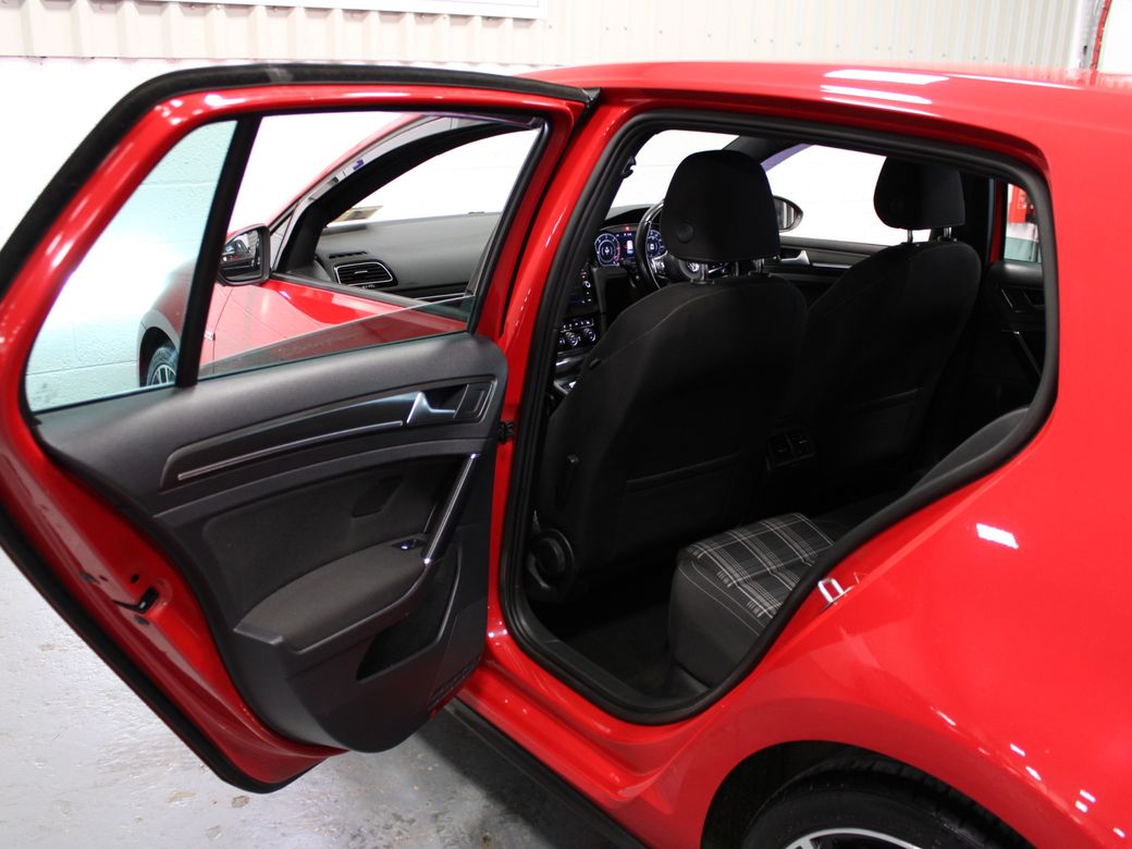 2017 Volkswagen Golf