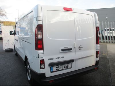 2025 Nissan Primastar