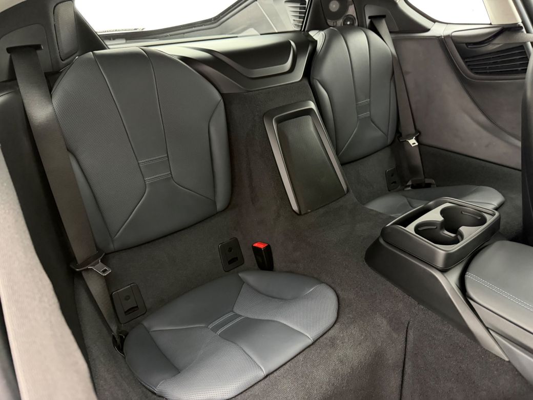 2020 BMW i8