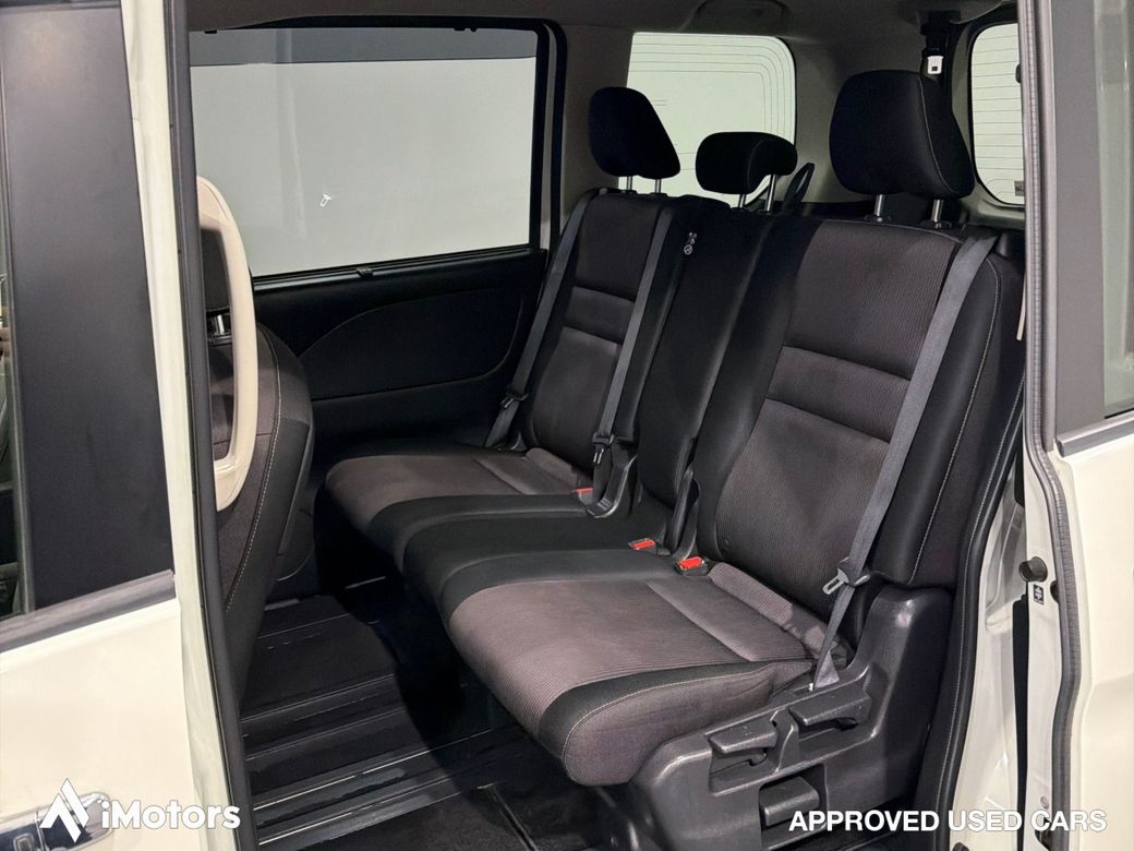 2017 Nissan Serena