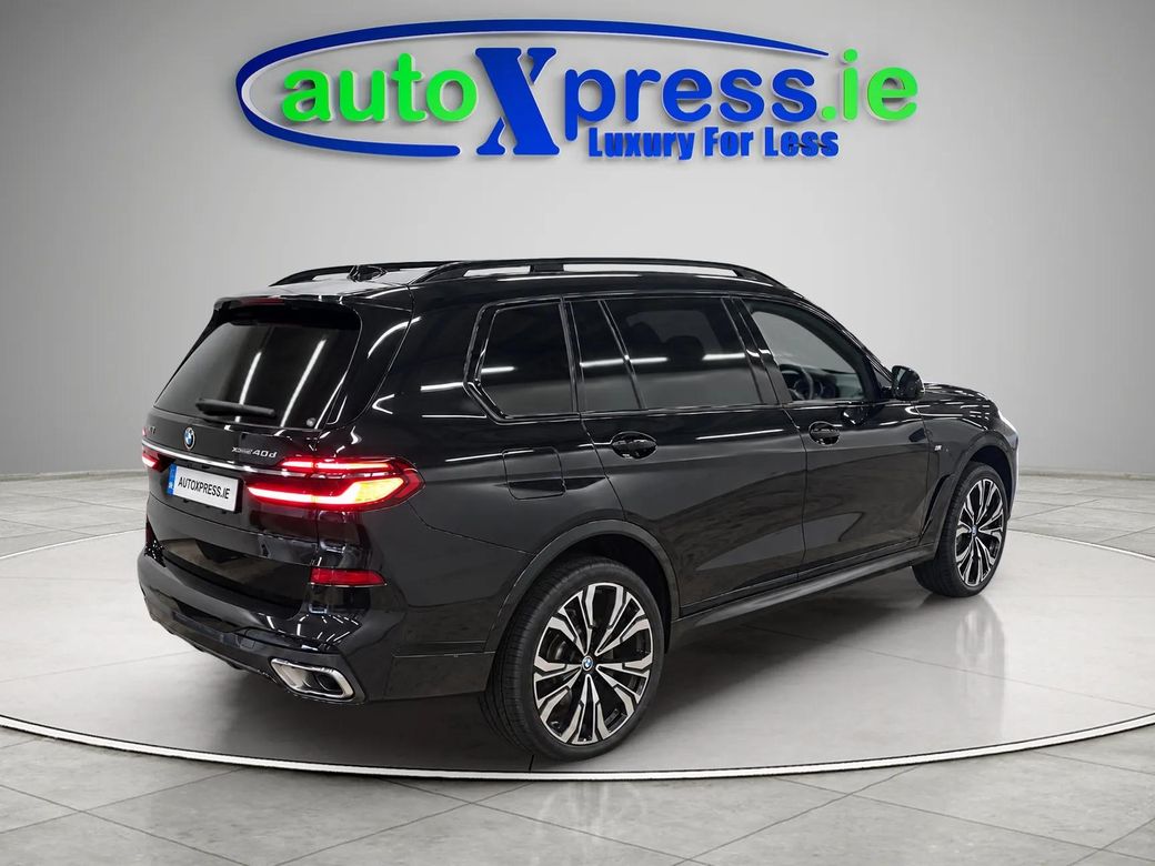 2023 BMW X7