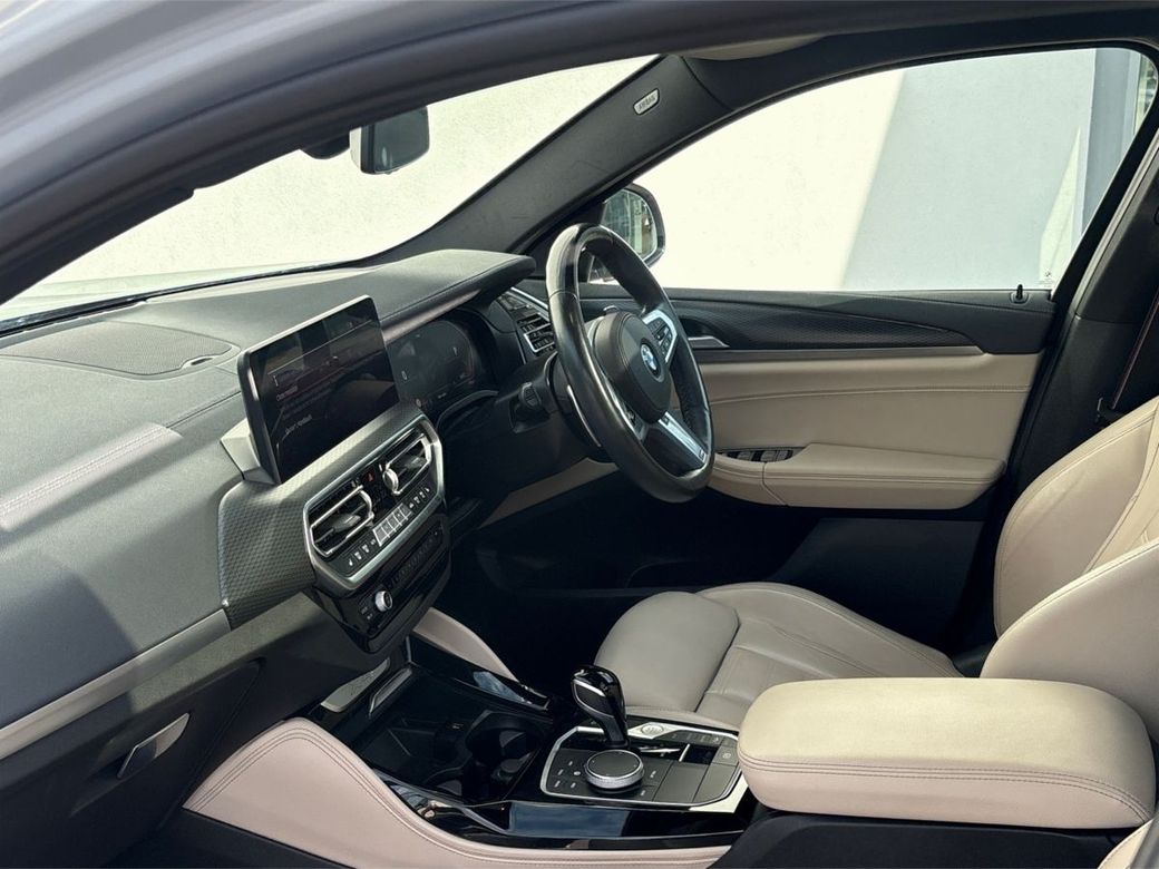 2023 BMW X4