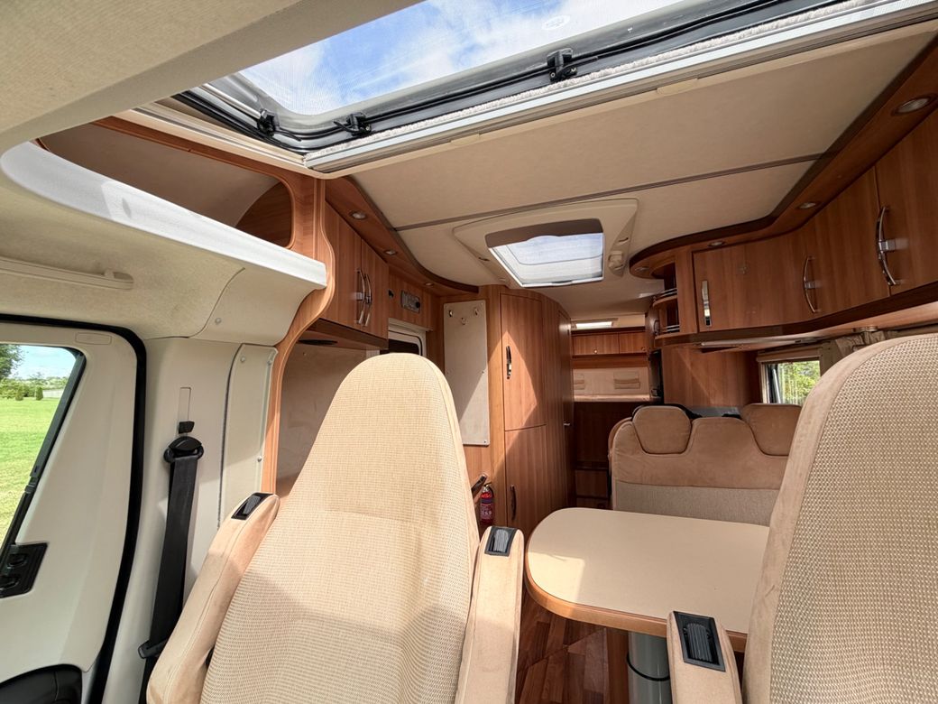 2013 HYMER  T614 CL L.H.D MANUAL 