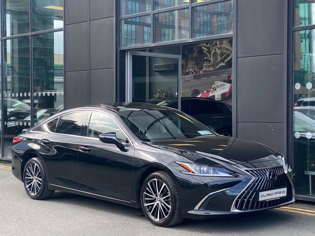 2023 Lexus ES 300h
