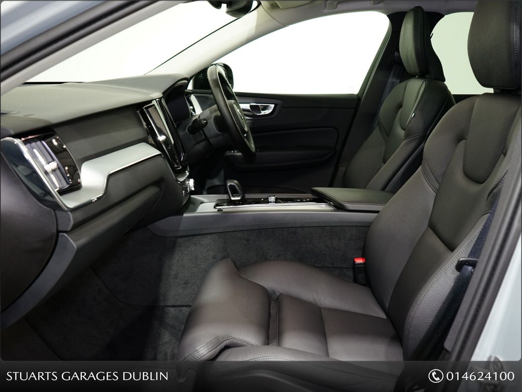 2025 Volvo XC60