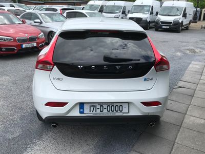 2017 Volvo V40