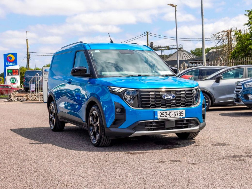 2025 Ford Transit Courier