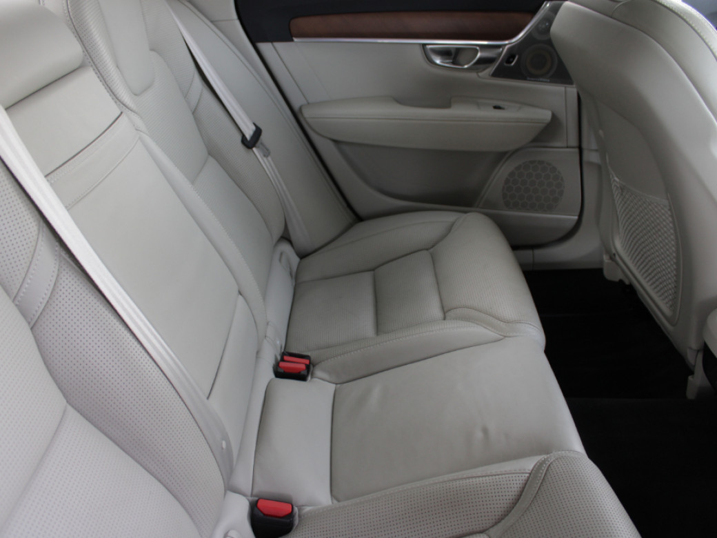 2018 Volvo S90