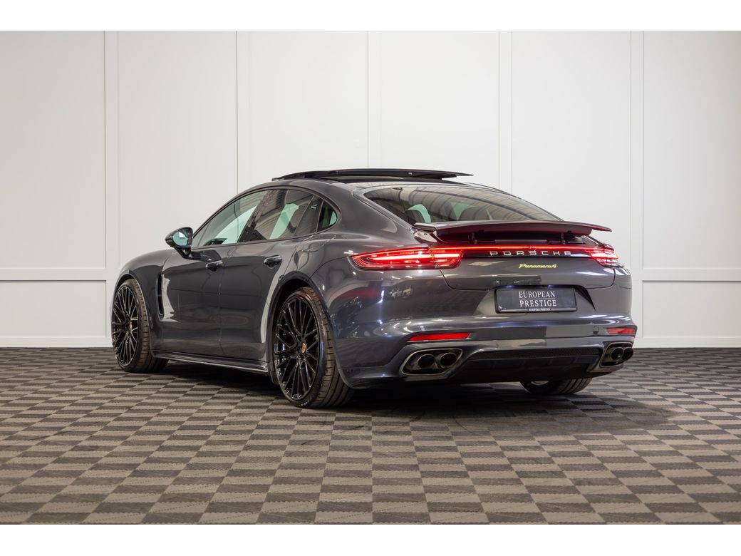 2018 Porsche Panamera