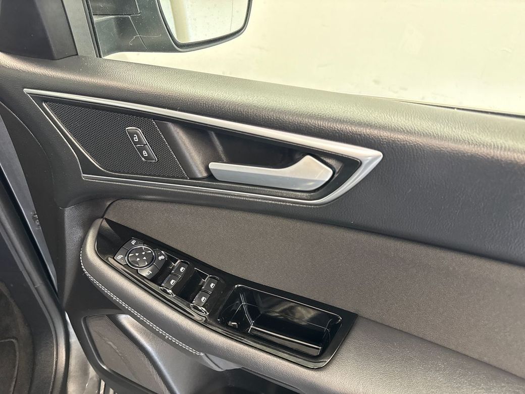 2022 Ford Galaxy