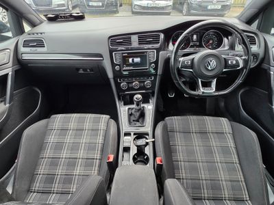 2016 Volkswagen Golf