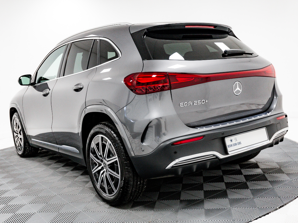 2025 Mercedes-Benz EQA