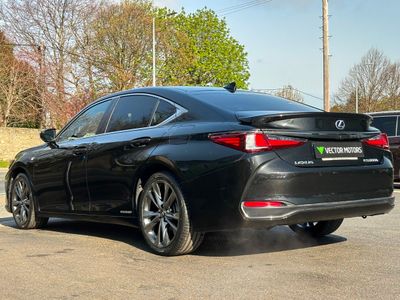 2021 Lexus ES 300h