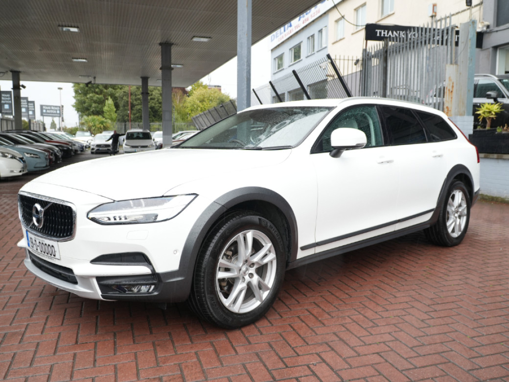 2019 Volvo V90 Cross Country