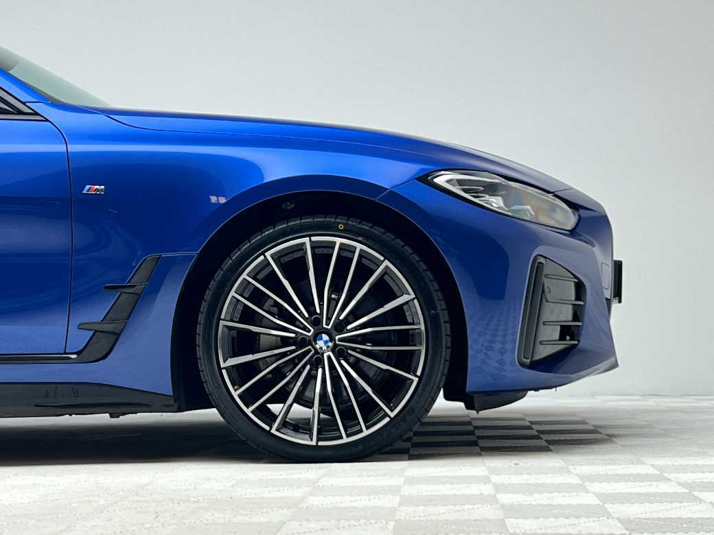 2022 BMW i4
