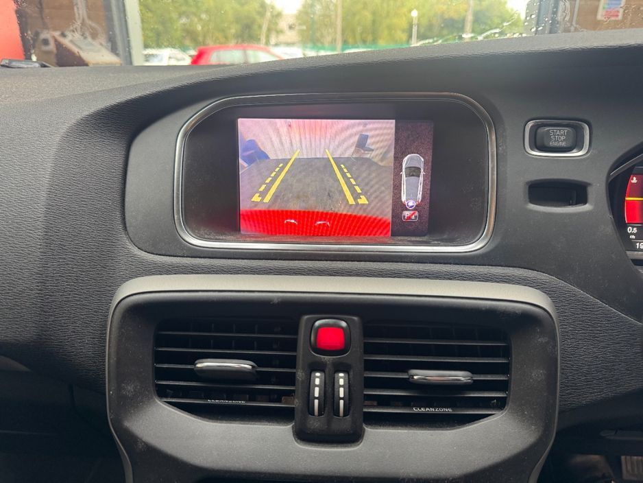 2018 Volvo V40