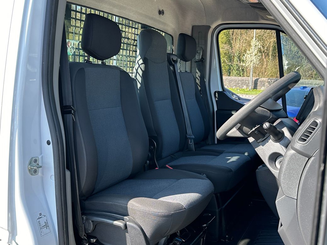 2024 Nissan Interstar