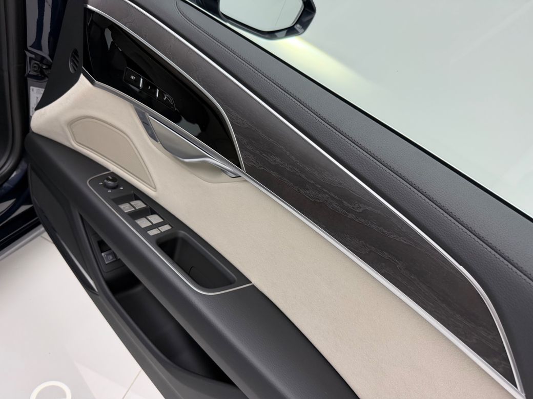 2023 Audi A8