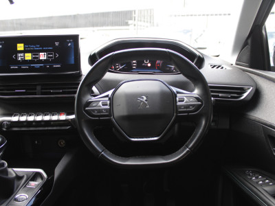 2022 Peugeot 5008