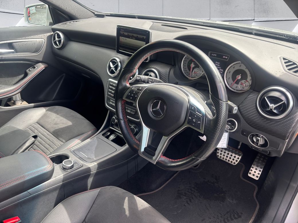 2015 Mercedes-Benz A 180